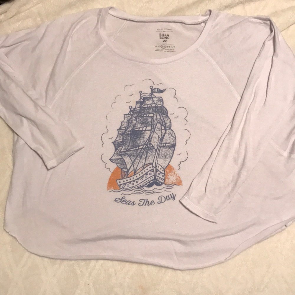Oversized, cropped long sleeve BILLABONG top.